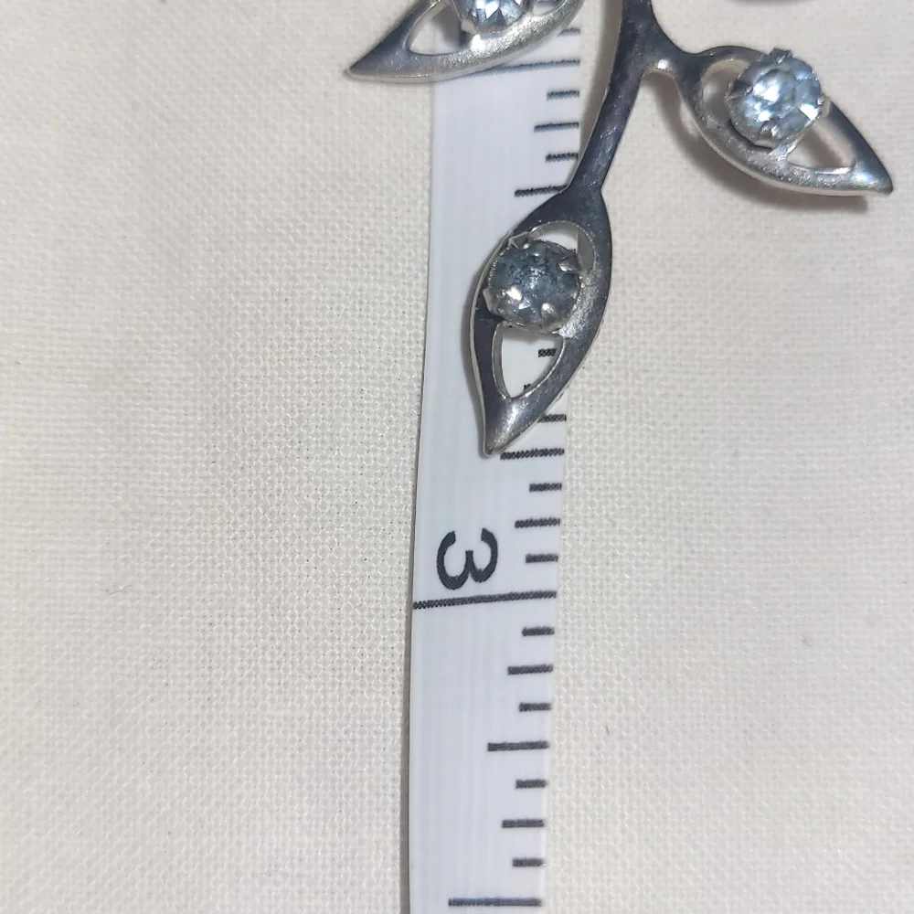 Silver and blue flower brooch. - Picture 4 of 4